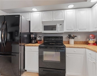 231 Nw 26th Avenue - Photo Thumbnail 5