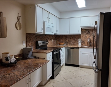 509 Roma Court - Photo Thumbnail 3