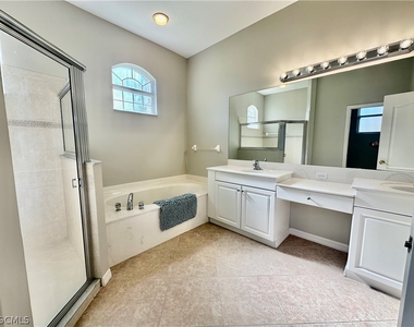 12469 Pebble Stone Court - Photo Thumbnail 9