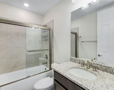 421 Coral Reef Place - Photo Thumbnail 21