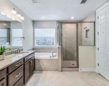 421 Coral Reef Place - Photo Thumbnail 20