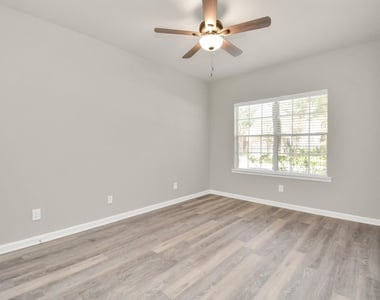 2222 Maroneal Street - Photo Thumbnail 5