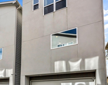 3105 Gillespie Street - Photo Thumbnail 39