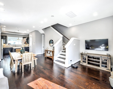 3105 Gillespie Street - Photo Thumbnail 17