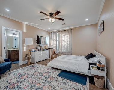 2011 Crescent Drive - Photo Thumbnail 20