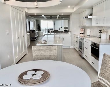 6849 Grenadier Boulevard - Photo Thumbnail 11