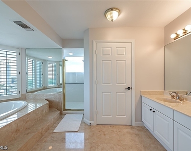 6849 Grenadier Boulevard - Photo Thumbnail 6