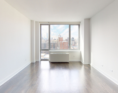 801 Amsterdam Ave - Photo Thumbnail 3