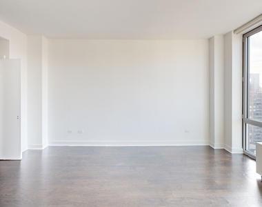 801 Amsterdam Ave - Photo Thumbnail 2