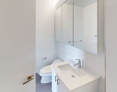 801 Amsterdam Ave - Photo Thumbnail 4