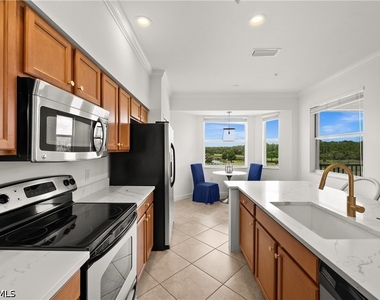 10345 Heritage Bay Boulevard - Photo Thumbnail 9