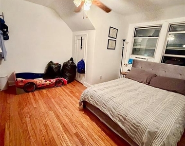 735 Elm - Photo Thumbnail 4
