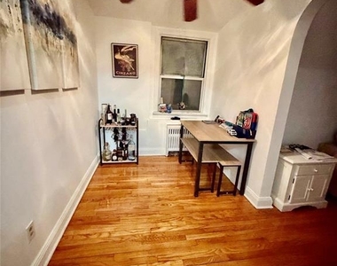 735 Elm - Photo Thumbnail 2