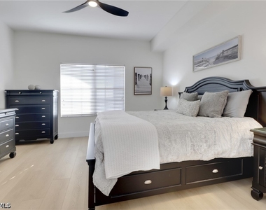 451 Bayfront Place - Photo Thumbnail 8