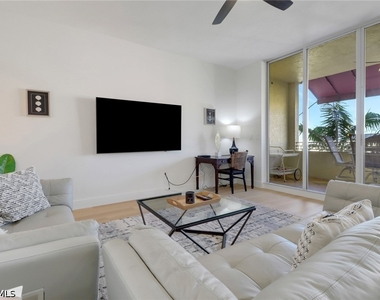 451 Bayfront Place - Photo Thumbnail 6