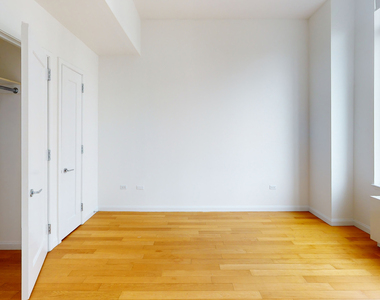 795 Columbus Ave - Photo Thumbnail 4