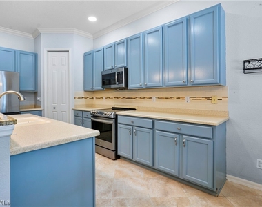6522 Waverly Green Way - Photo Thumbnail 5