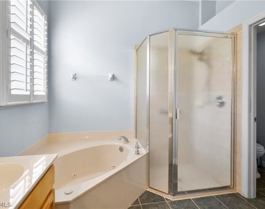 6522 Waverly Green Way - Photo Thumbnail 12