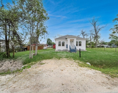 9210 Wheatley Street - Photo Thumbnail 4