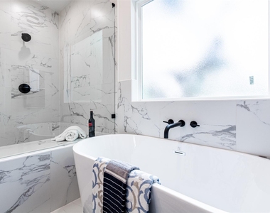 6814 Burkett Street - Photo Thumbnail 14