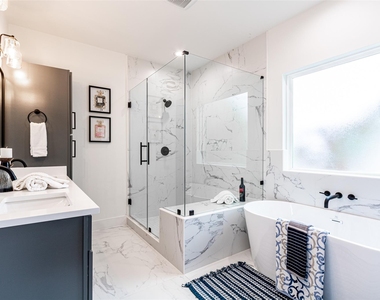 6814 Burkett Street - Photo Thumbnail 13