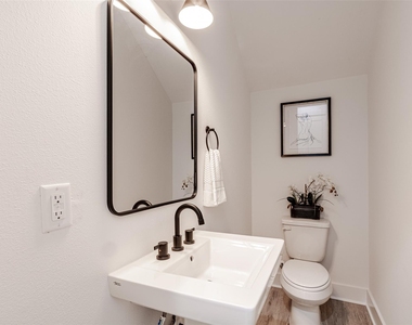 6814 Burkett Street - Photo Thumbnail 20