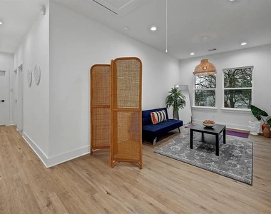6814 Burkett Street - Photo Thumbnail 10