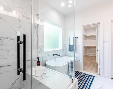 6814 Burkett Street - Photo Thumbnail 15