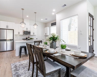 6814 Burkett Street - Photo Thumbnail 9