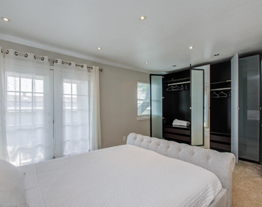 5807 Beverly Hill Street - Photo Thumbnail 12