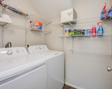 5807 Beverly Hill Street - Photo Thumbnail 8