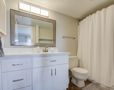 5807 Beverly Hill Street - Photo Thumbnail 13