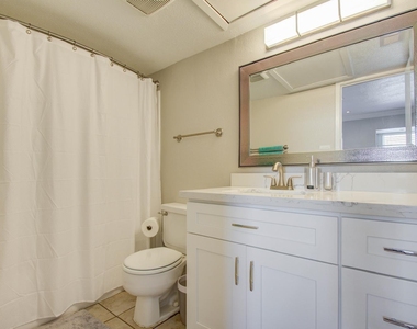 5807 Beverly Hill Street - Photo Thumbnail 10