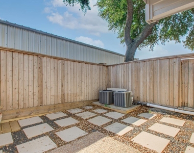 5807 Beverly Hill Street - Photo Thumbnail 14