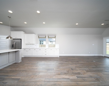 8703 Azalea Crossing Ct - Photo Thumbnail 11