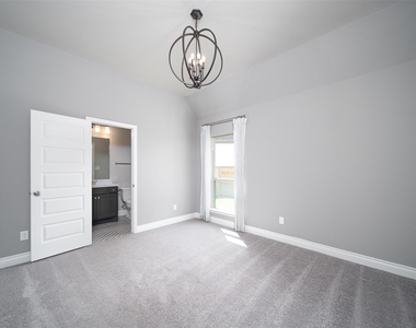 8703 Azalea Crossing Ct - Photo Thumbnail 22