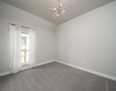 8703 Azalea Crossing Ct - Photo Thumbnail 19