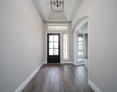 8703 Azalea Crossing Ct - Photo Thumbnail 7