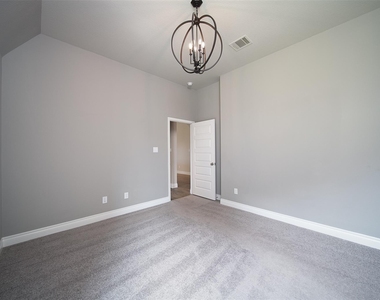 8703 Azalea Crossing Ct - Photo Thumbnail 23