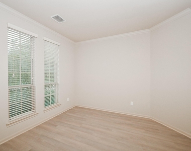 19 Sandwell Place - Photo Thumbnail 19