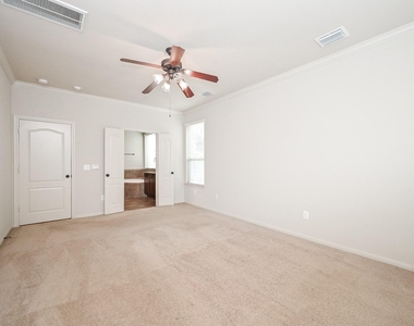 19 Sandwell Place - Photo Thumbnail 6