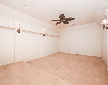 19 Sandwell Place - Photo Thumbnail 12