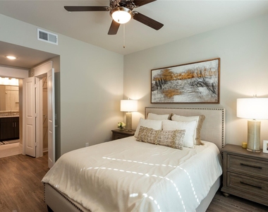 15915 Kingfield Drive - Photo Thumbnail 5