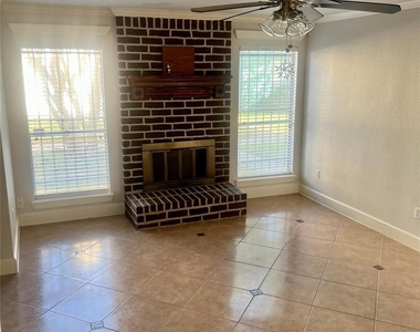 11685 Alief Clodine Road - Photo Thumbnail 2