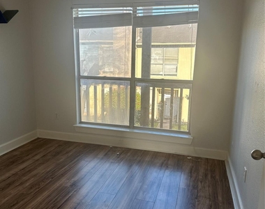 11685 Alief Clodine Road - Photo Thumbnail 5