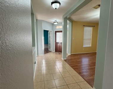 18022 Oak Orchard Lane - Photo Thumbnail 19
