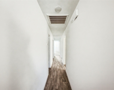 16802 N Marie Village Dr - Photo Thumbnail 9