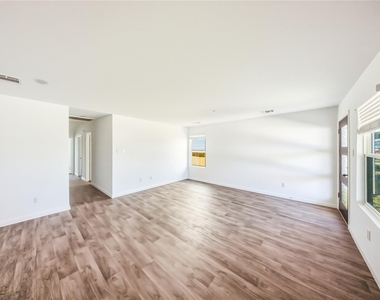 16802 N Marie Village Dr - Photo Thumbnail 8
