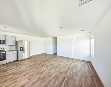 16802 N Marie Village Dr - Photo Thumbnail 4