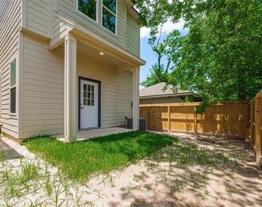 2414 Sam Wilson 001 Street - Photo Thumbnail 26